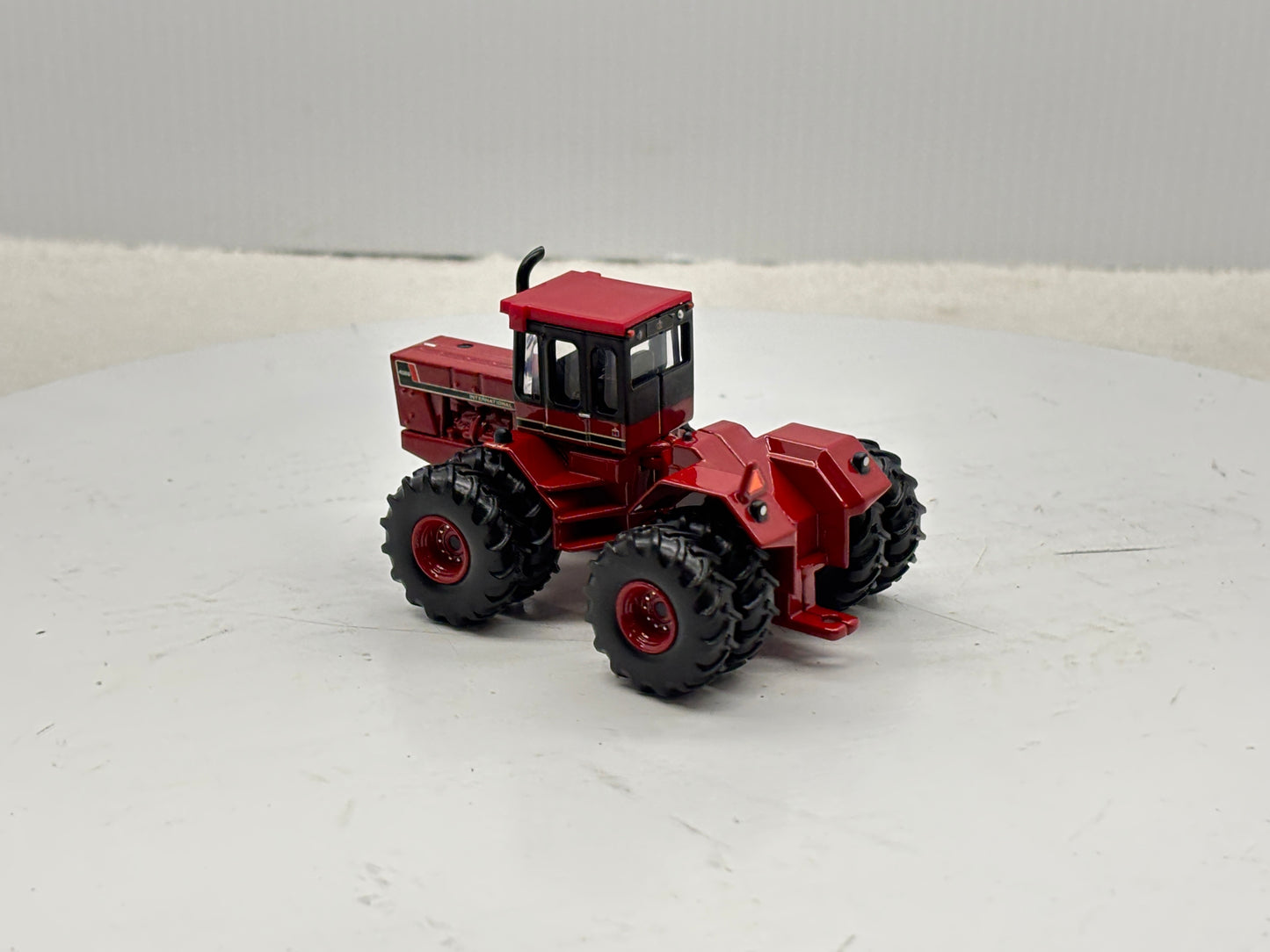 1/64 International 4586