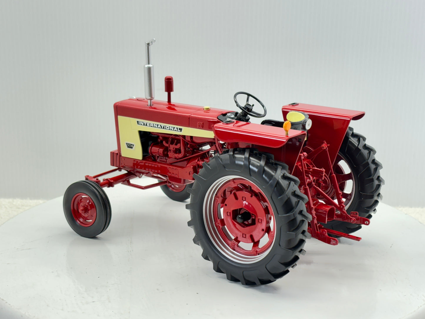 1/16 International 504