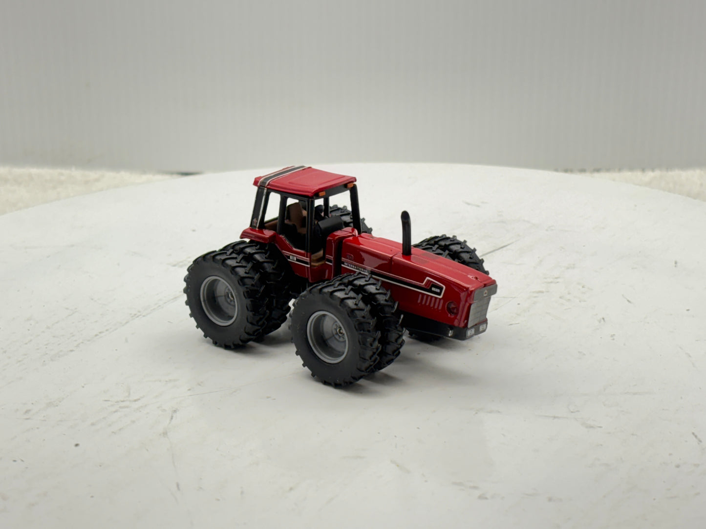 1/64 International 6588