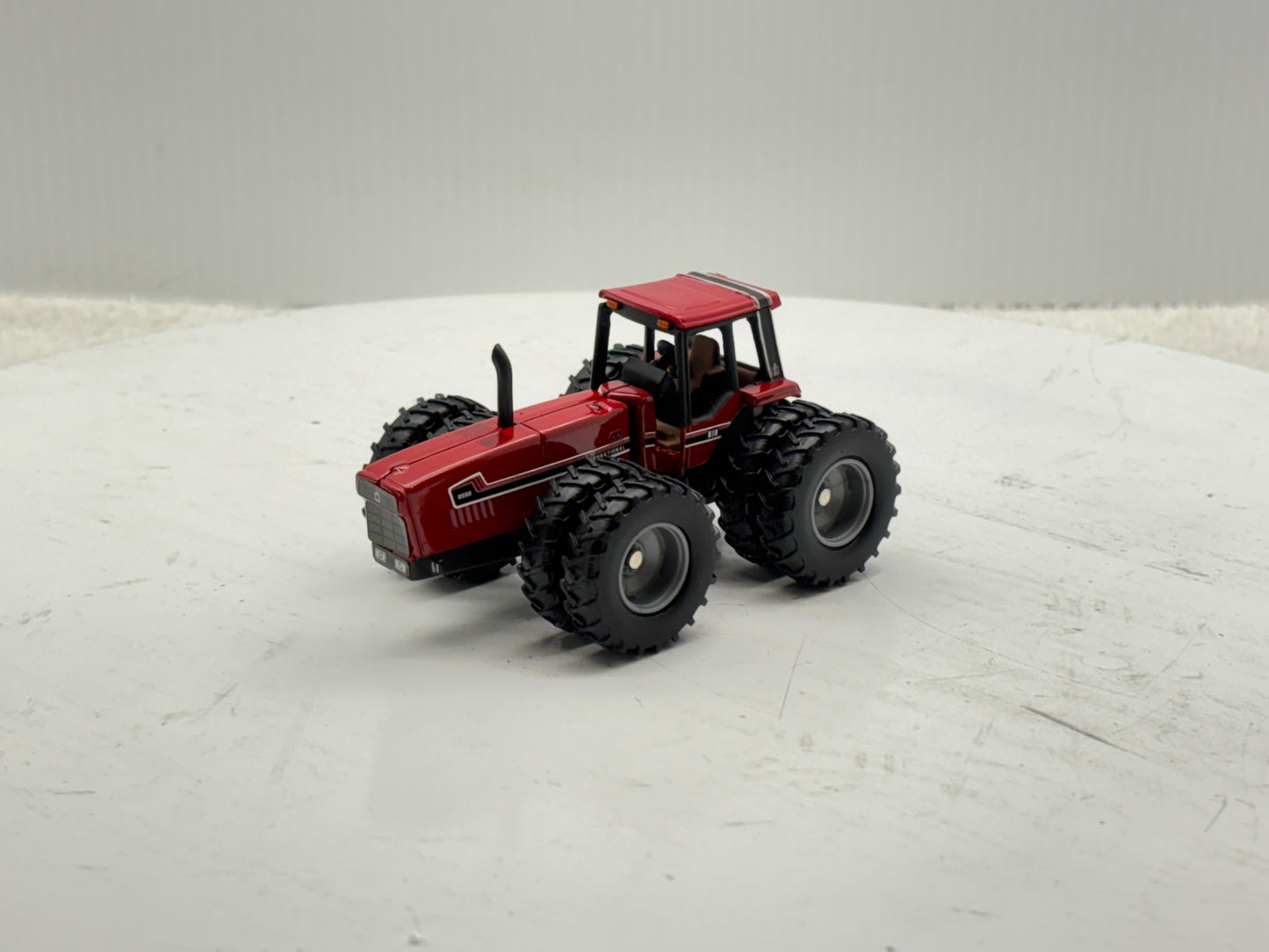 1/64 International 6588