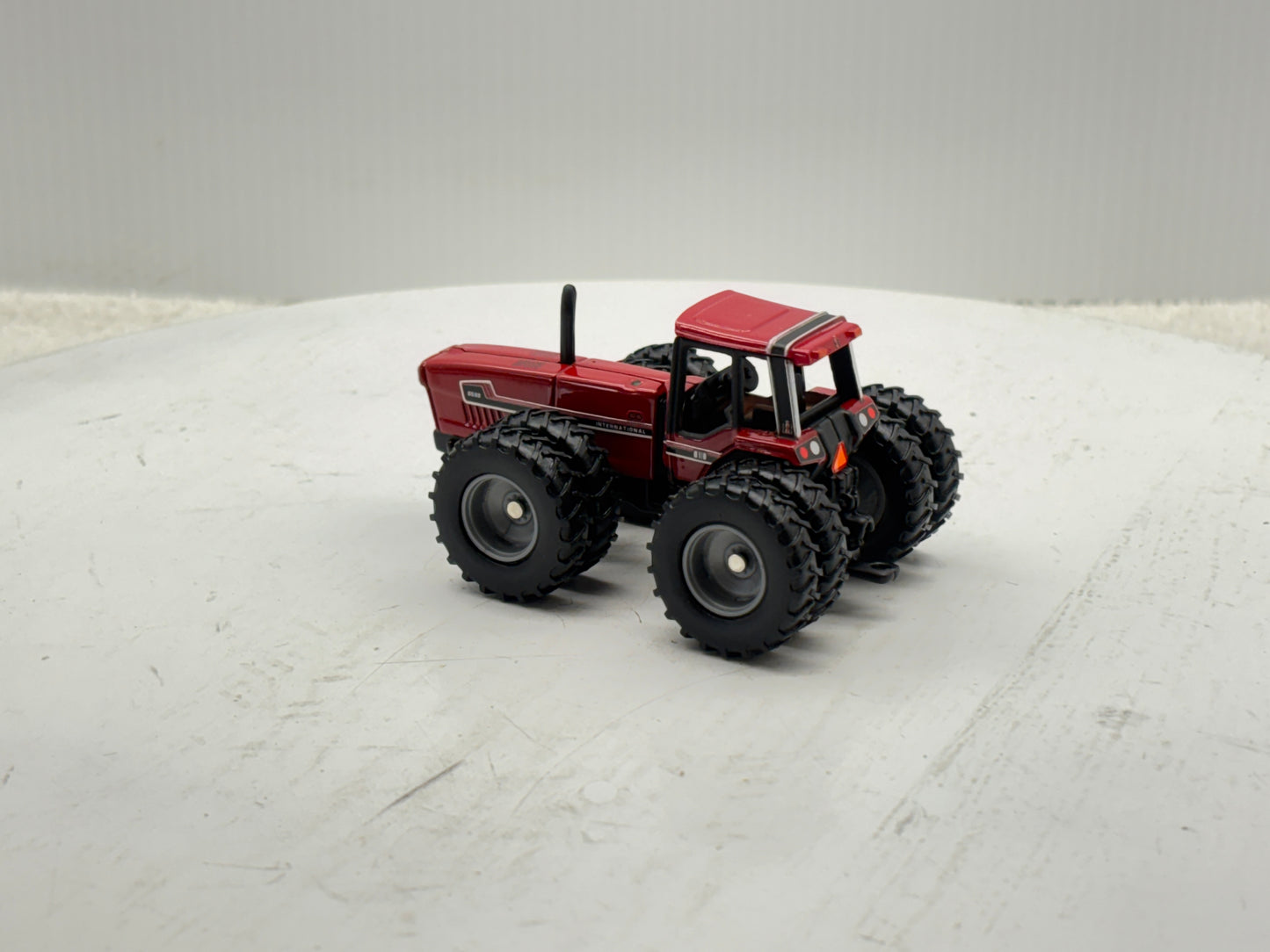 1/64 International 6588