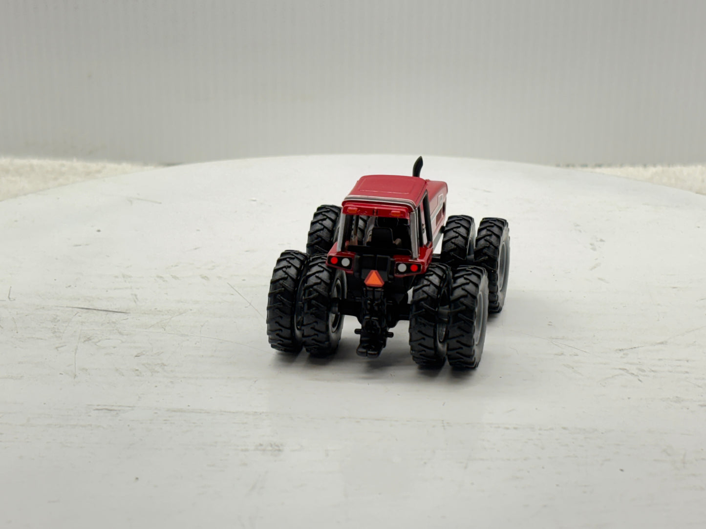 1/64 International 6588