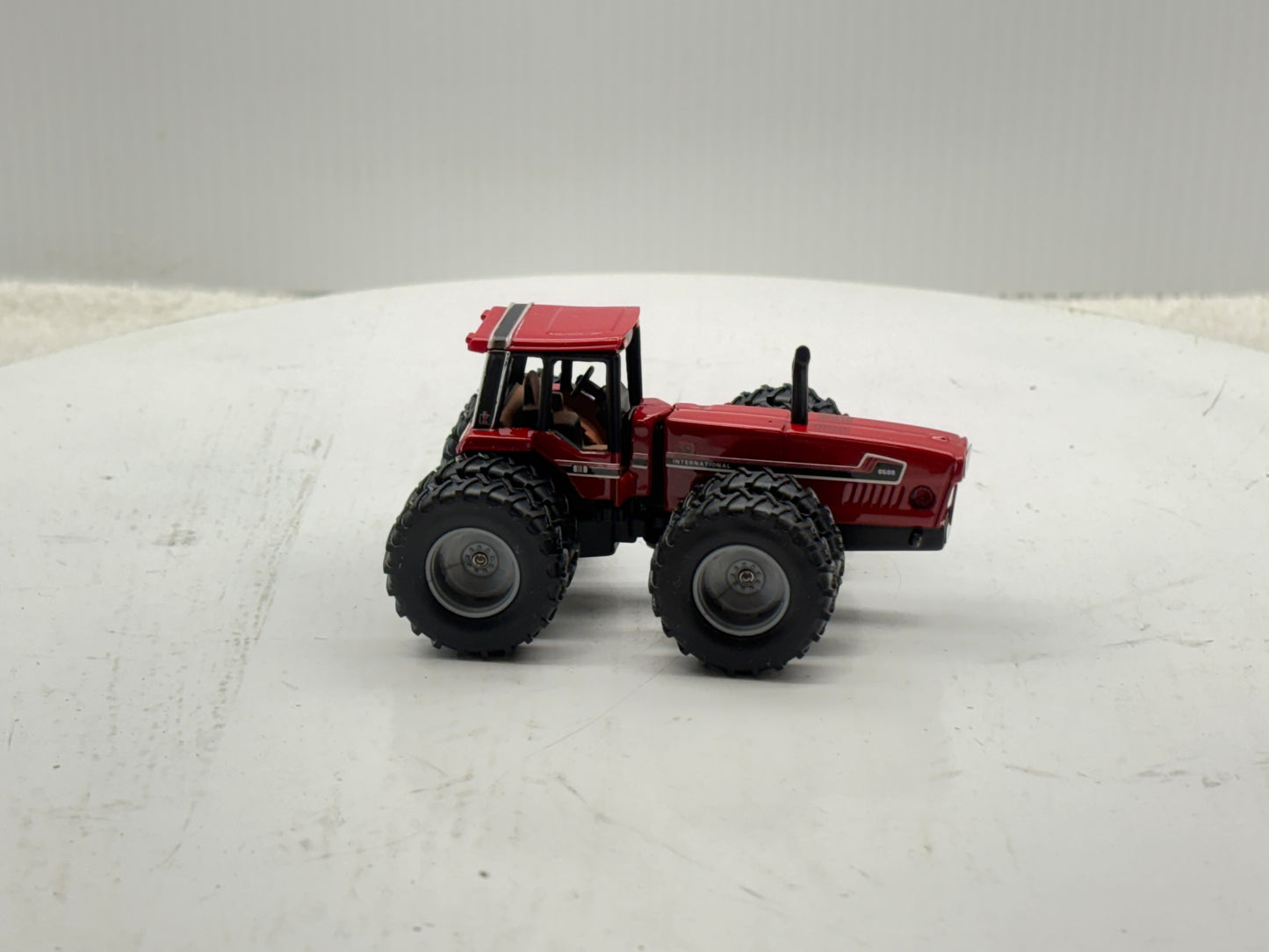 1/64 International 6588