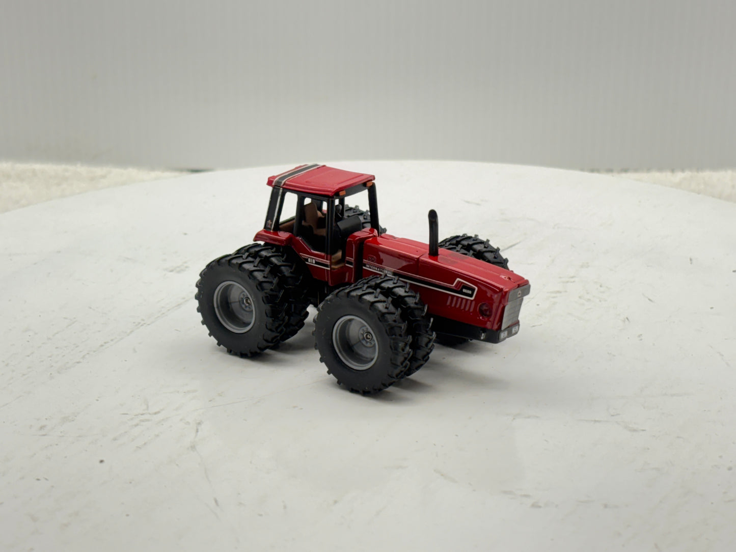 1/64 International 6588