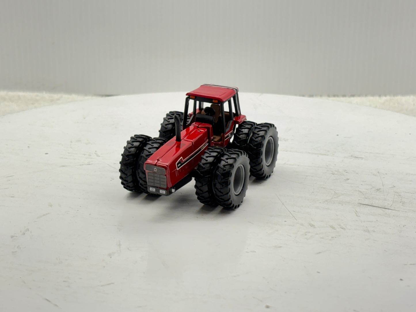 1/64 International 6588