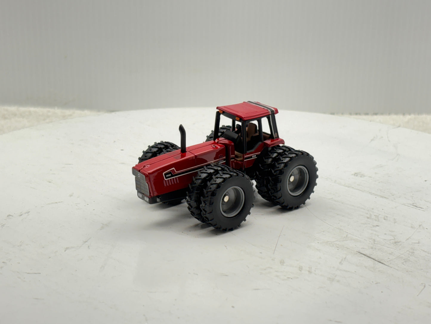 1/64 International 6588