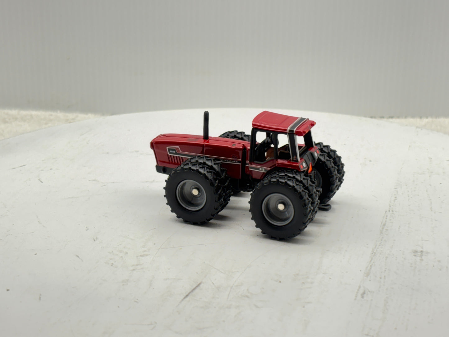 1/64 International 6588