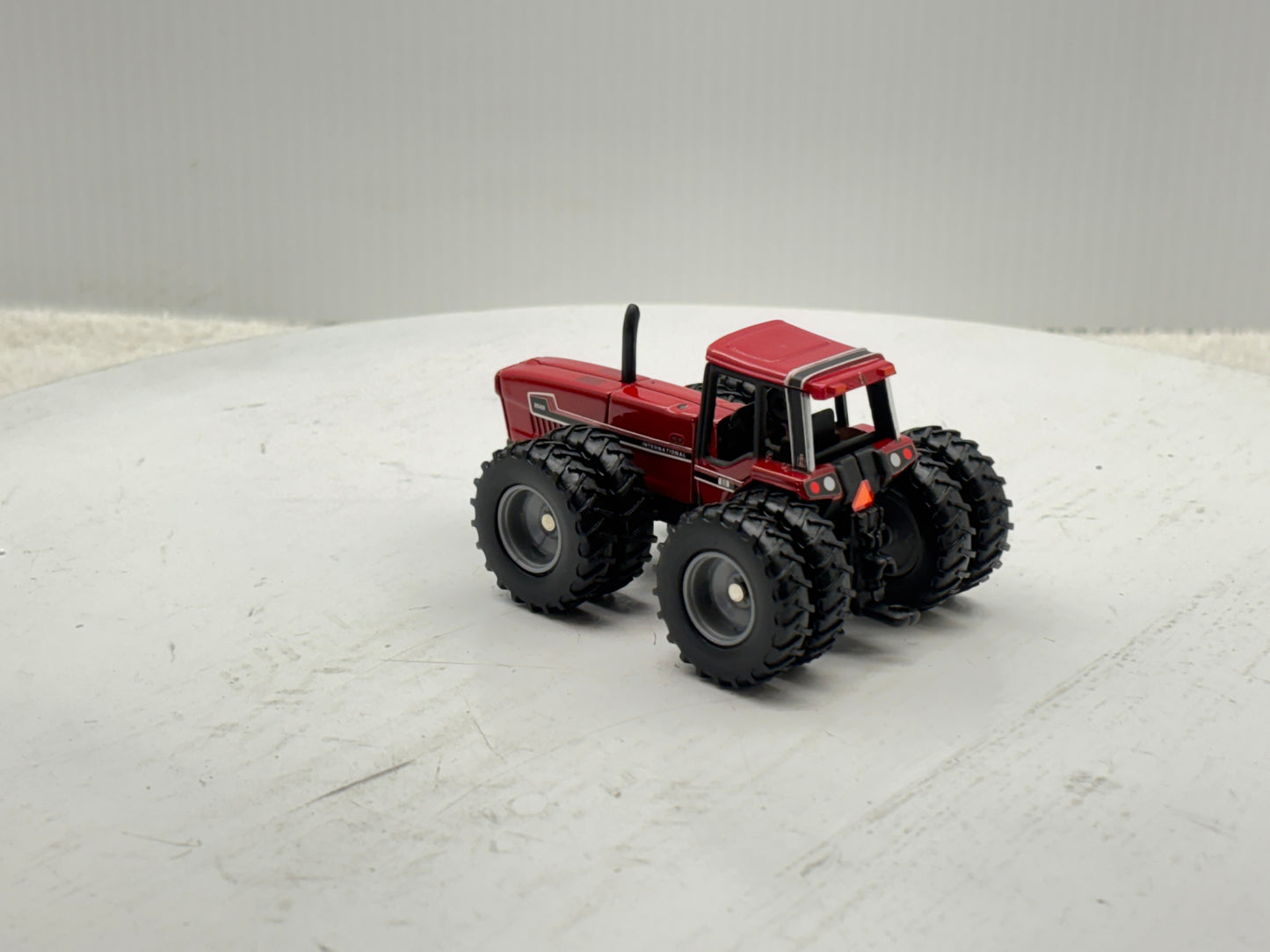 1/64 International 6588