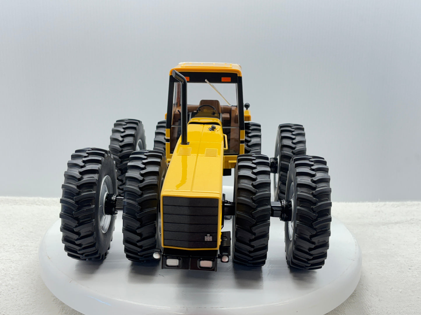 1/16 International 7688 Industrial