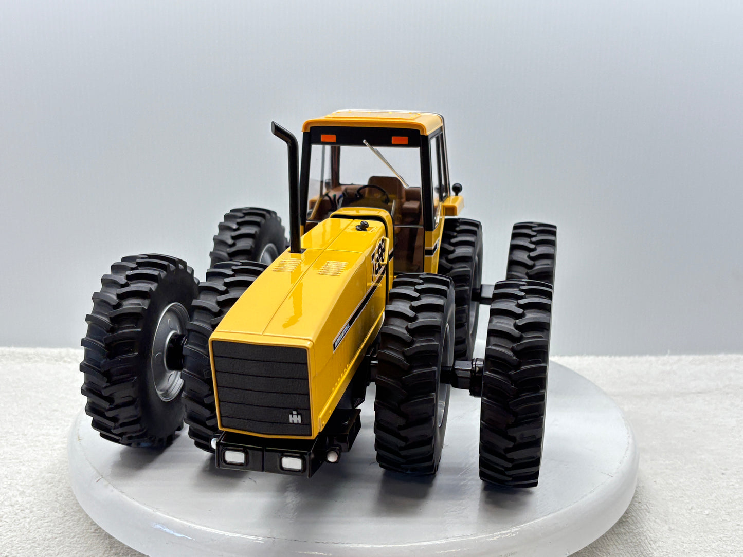1/16 International 7688 Industrial