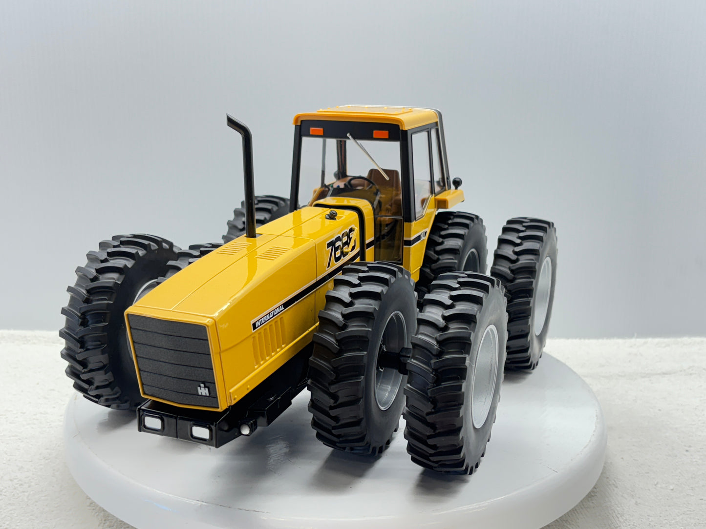 1/16 International 7688 Industrial