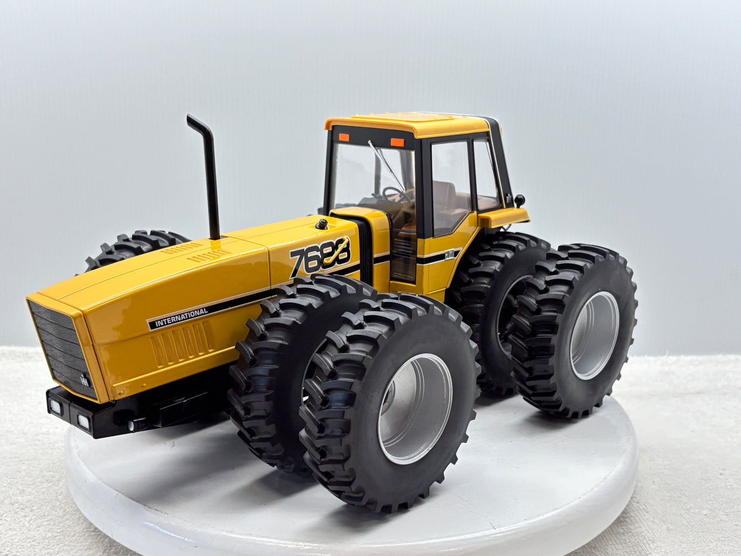 1/16 International 7688 Industrial