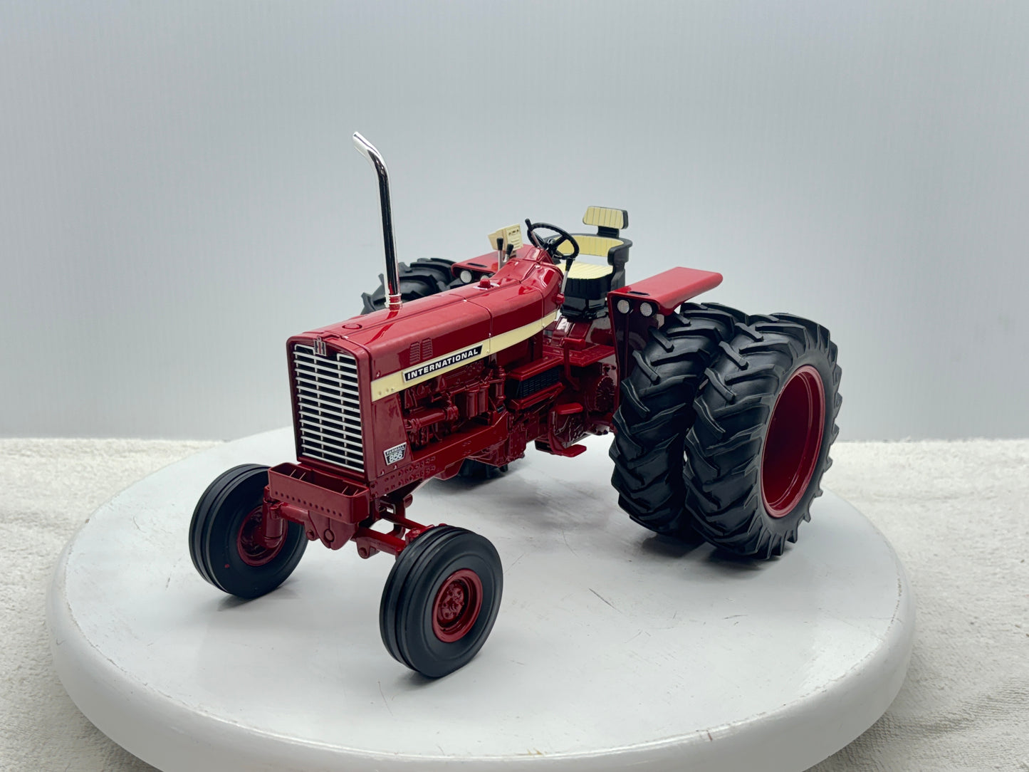 1/16 International 856 Power Series