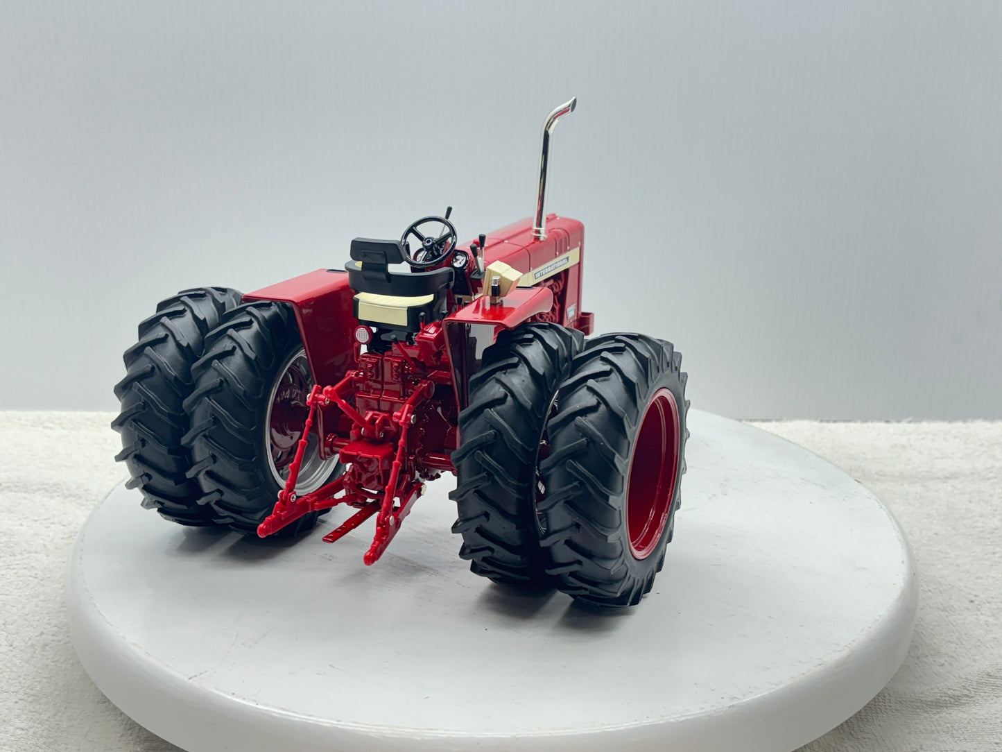 1/16 International 856 Power Series