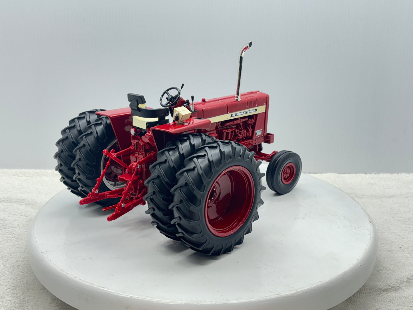 1/16 International 856 Power Series