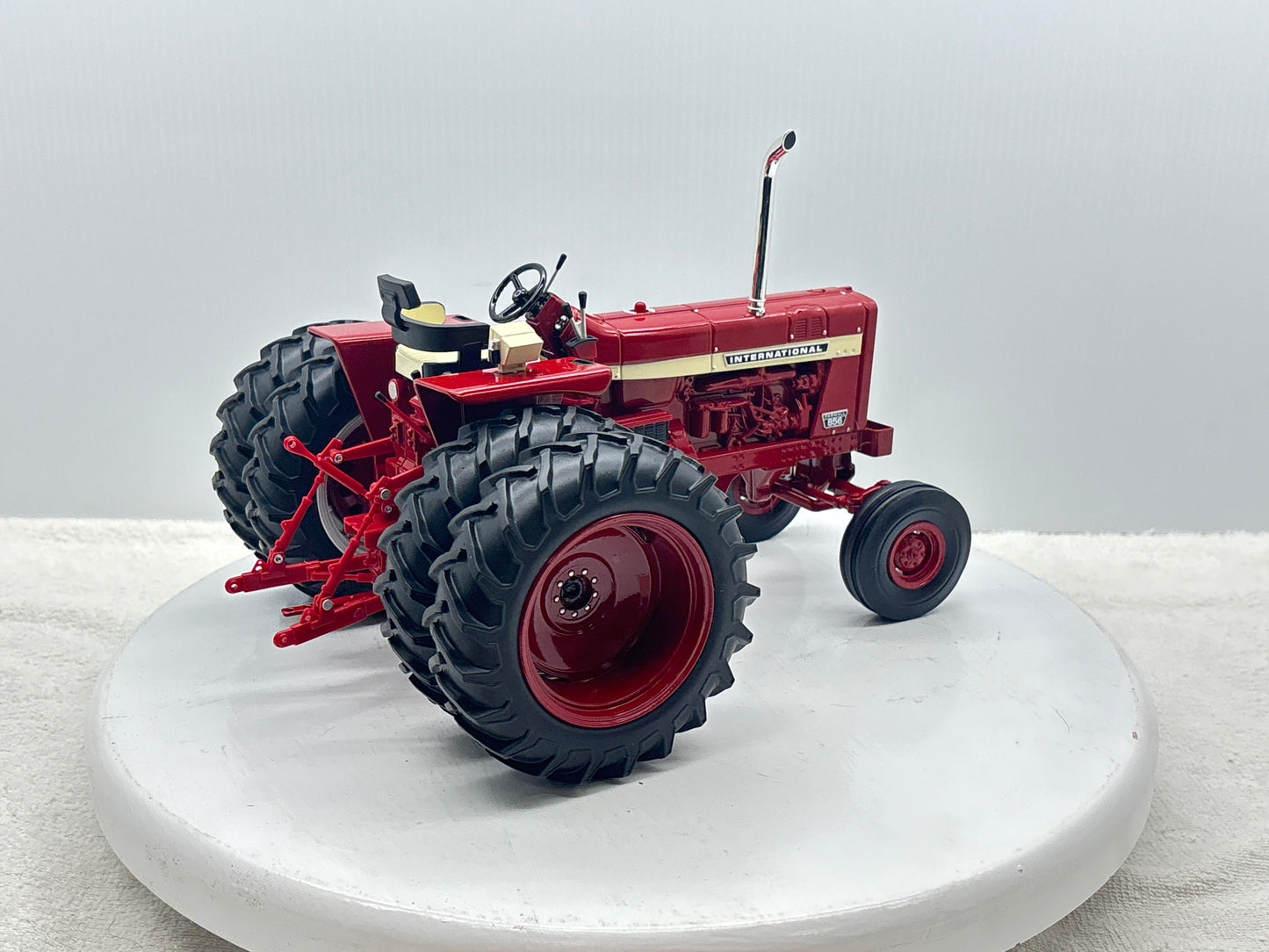 1/16 International 856 Power Series