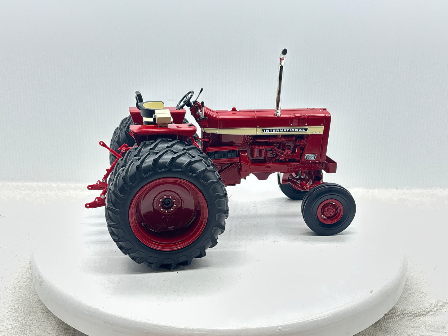 1/16 International 856 Power Series