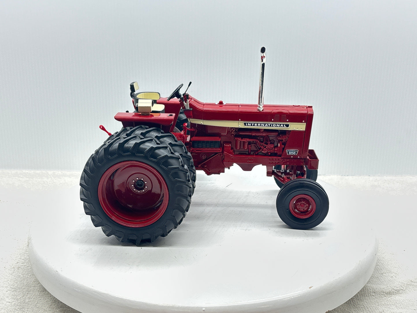 1/16 International 856 Power Series