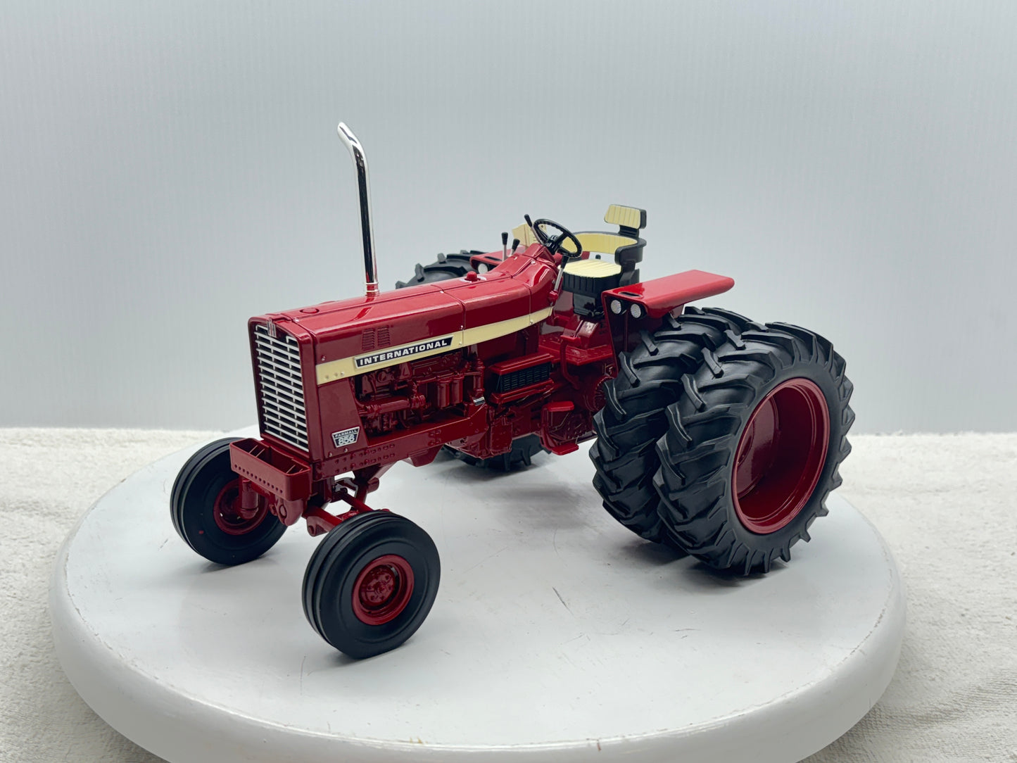 1/16 International 856 Power Series