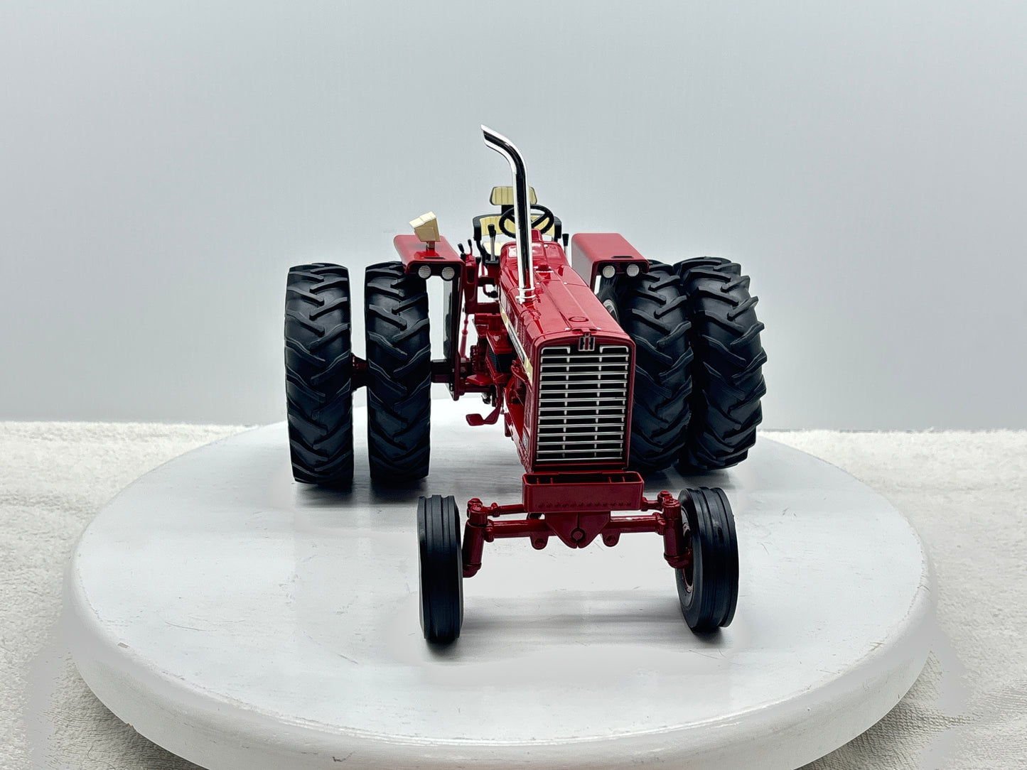 1/16 International 856 Power Series