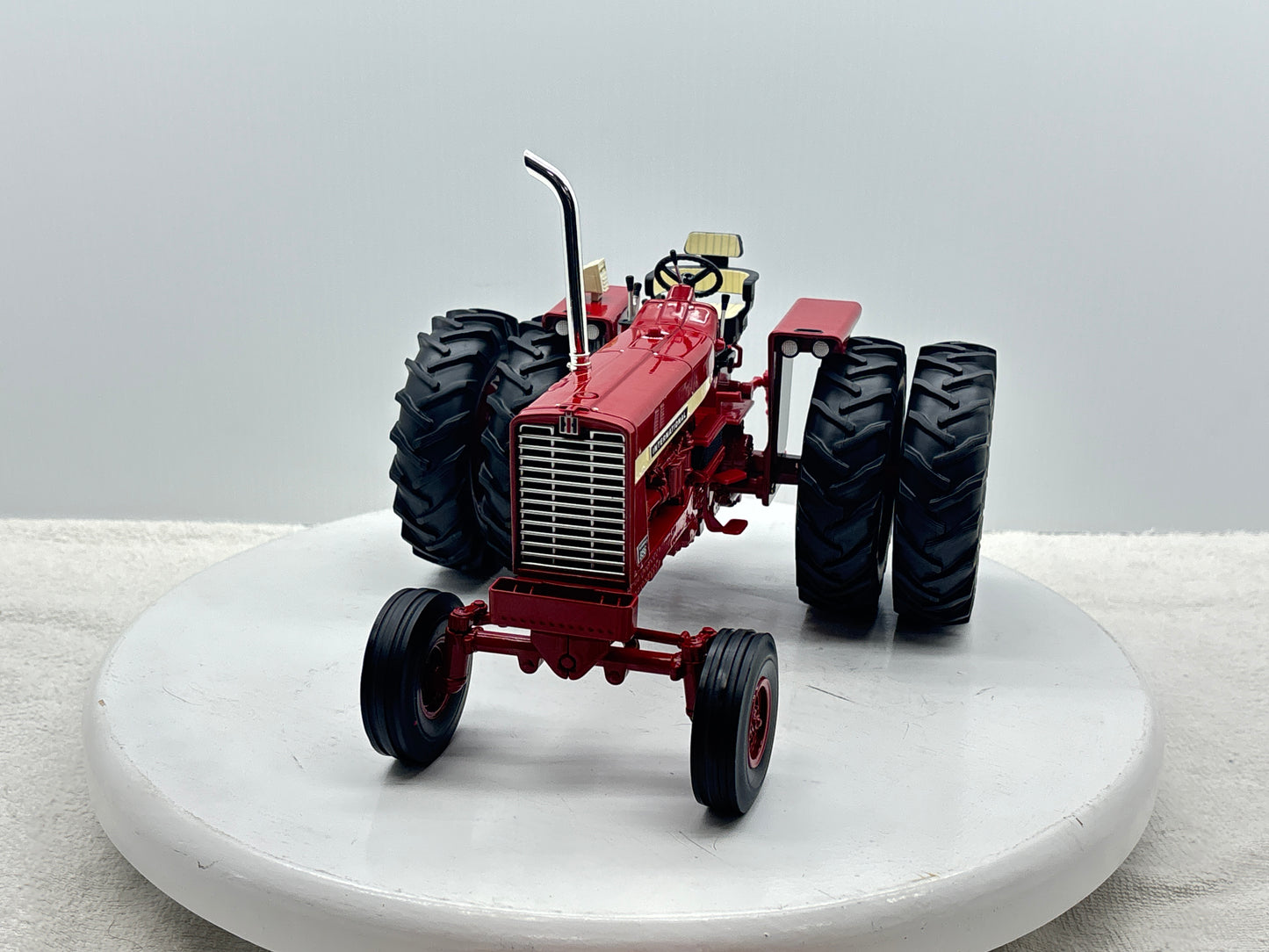 1/16 International 856 Power Series