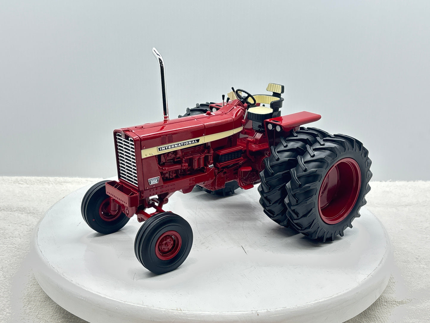 1/16 International 856 Power Series