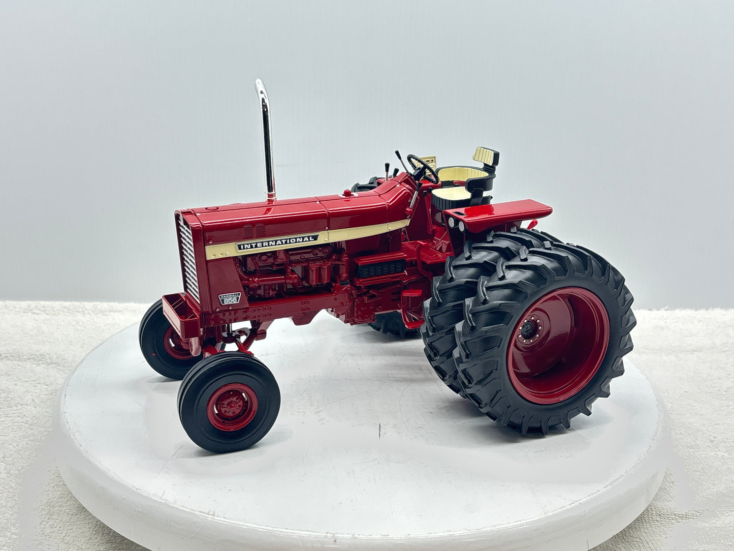 1/16 International 856 Power Series