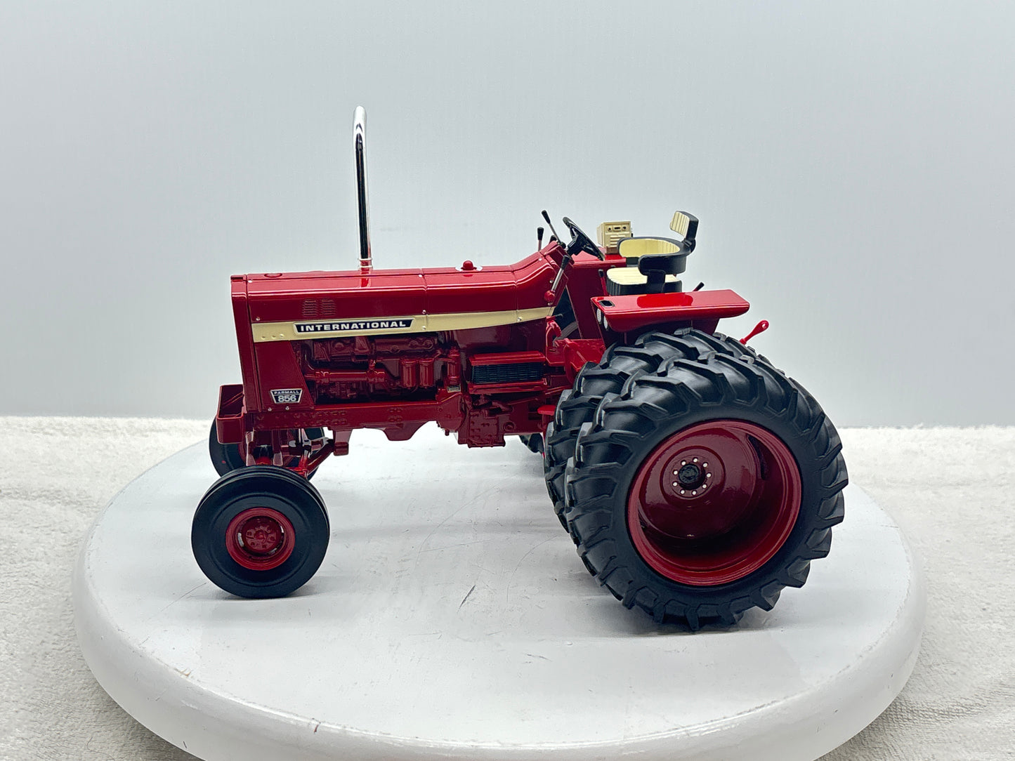 1/16 International 856 Power Series