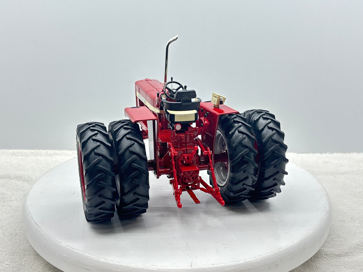 1/16 International 856 Power Series