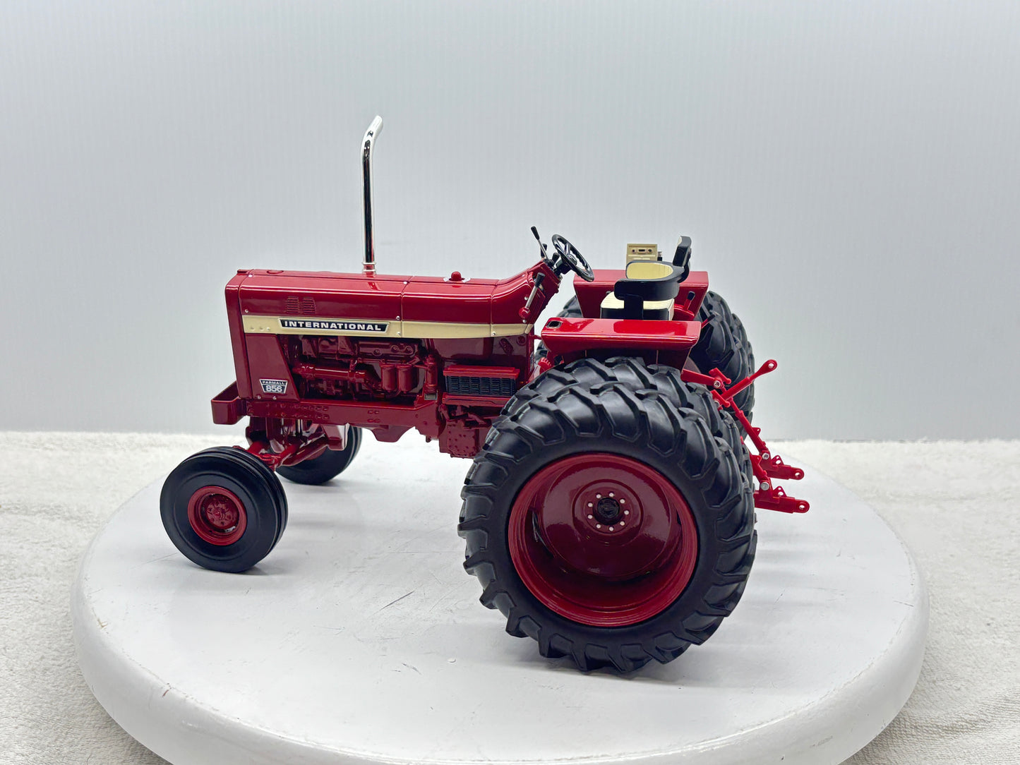 1/16 International 856 Power Series