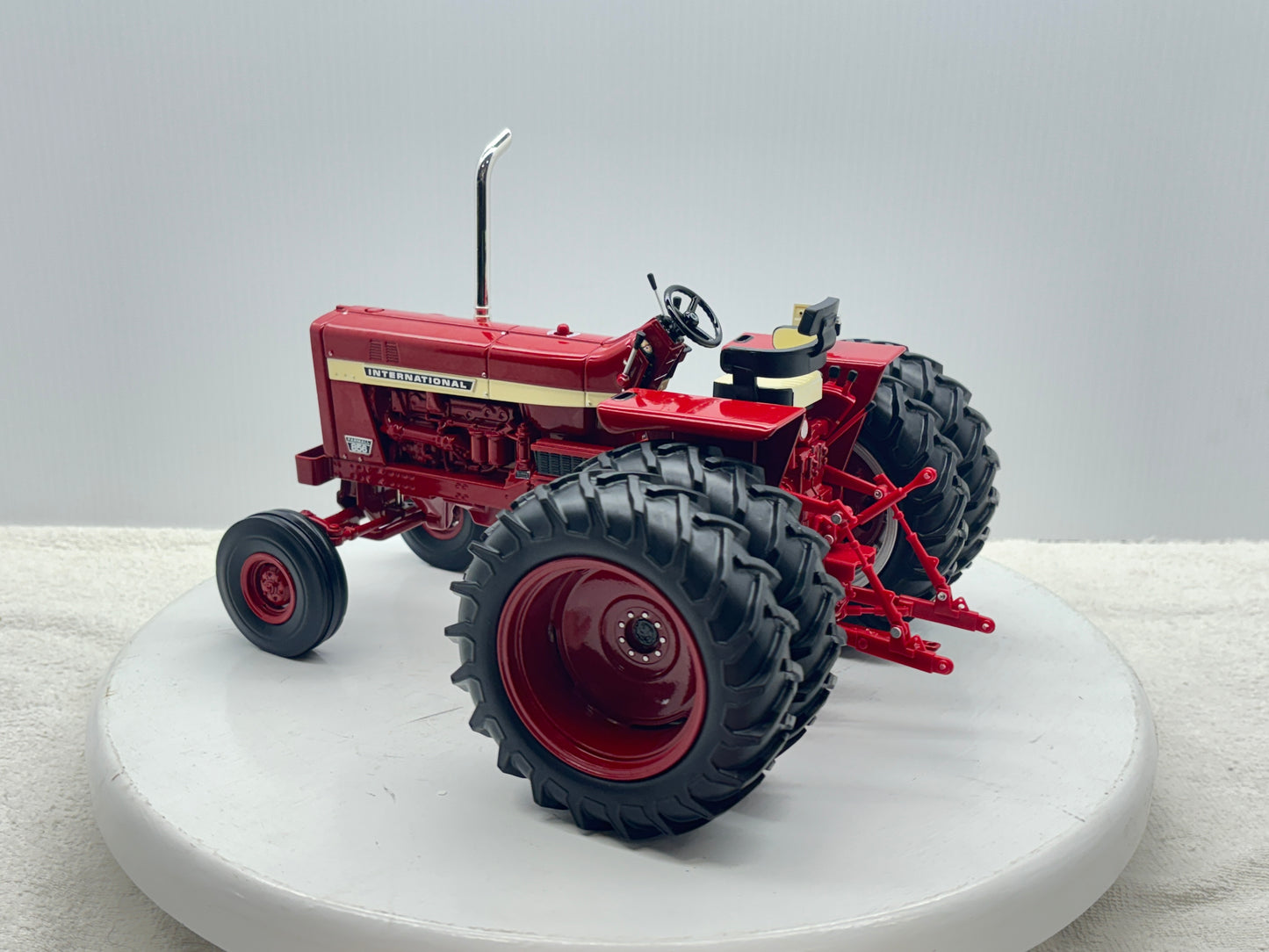 1/16 International 856 Power Series