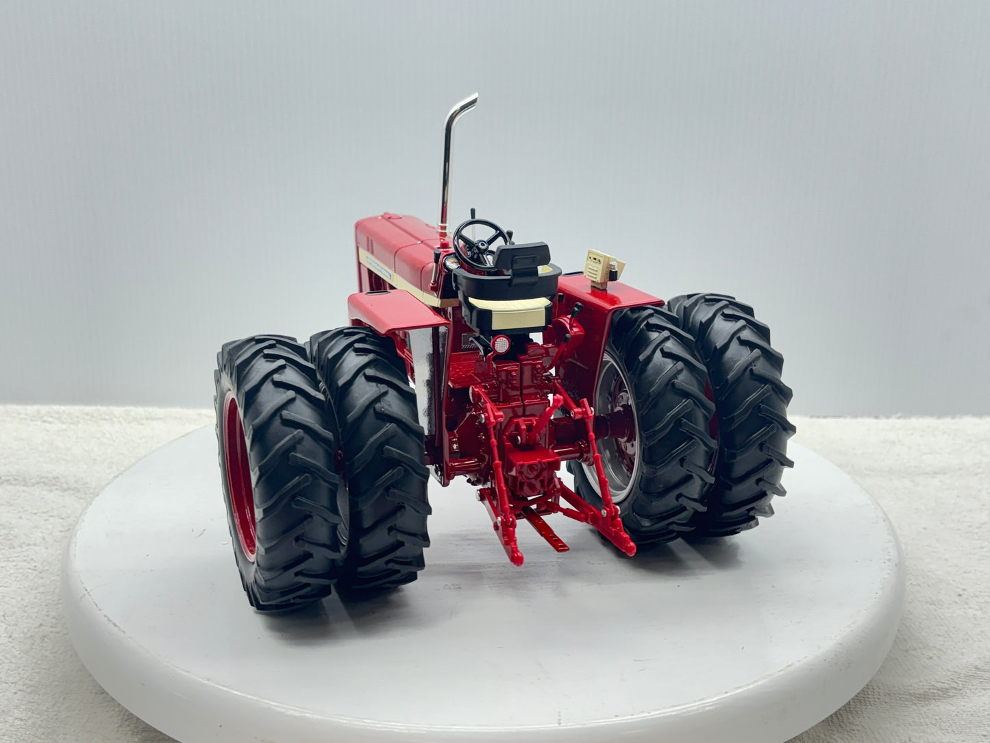 1/16 International 856 Power Series