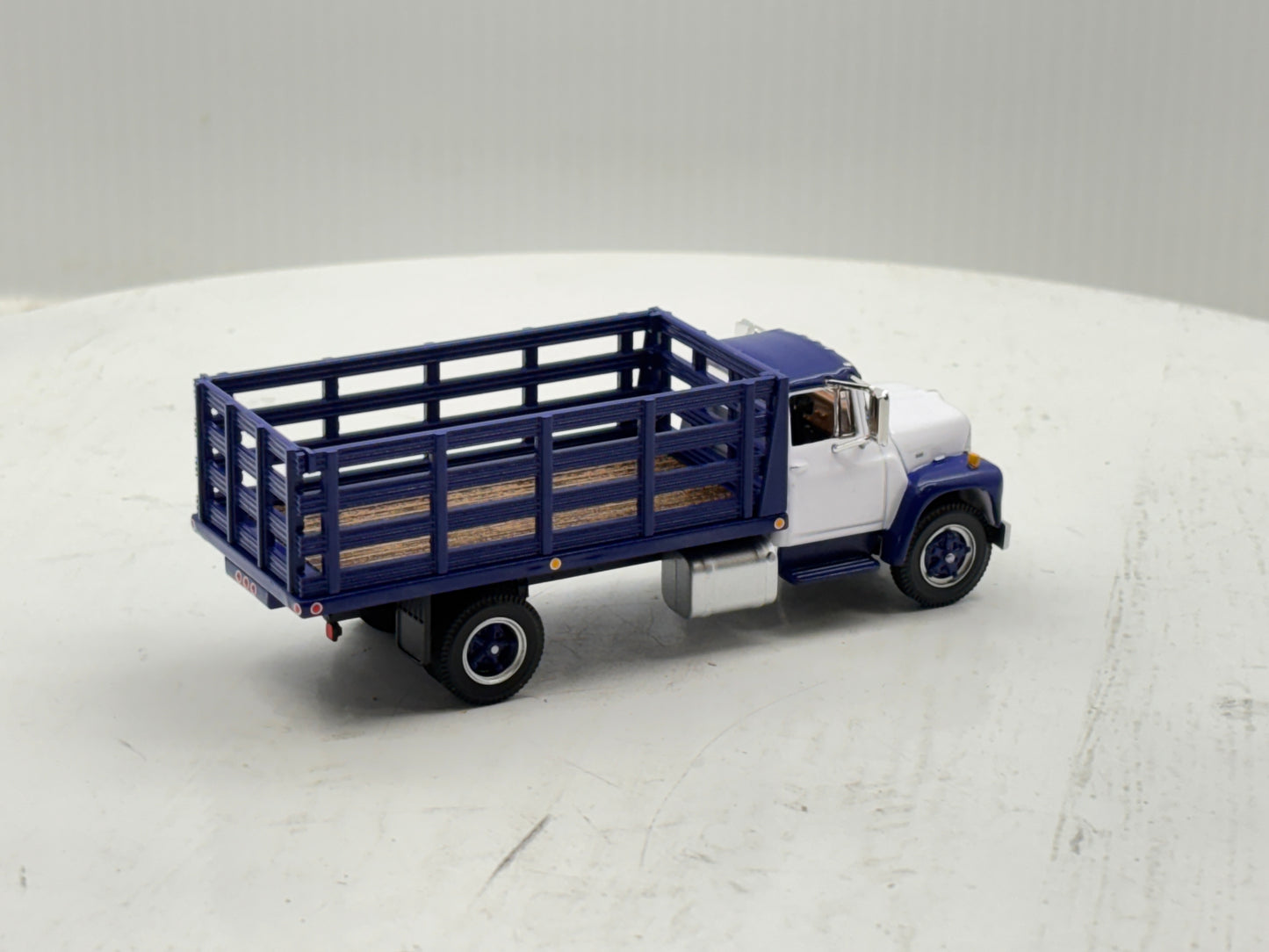 1/64 International Loadster Purple Stake