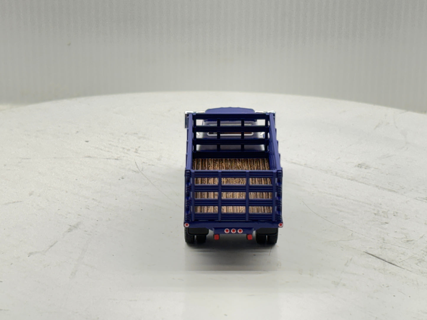 1/64 International Loadster Purple Stake