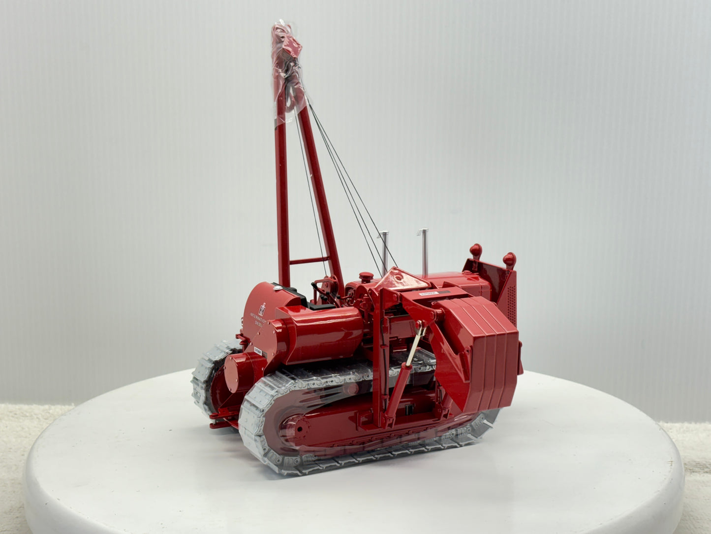 1/25 International TD-24 Pipe Layer