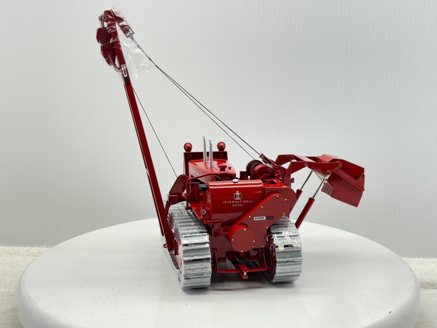 1/25 International TD-24 Pipe Layer