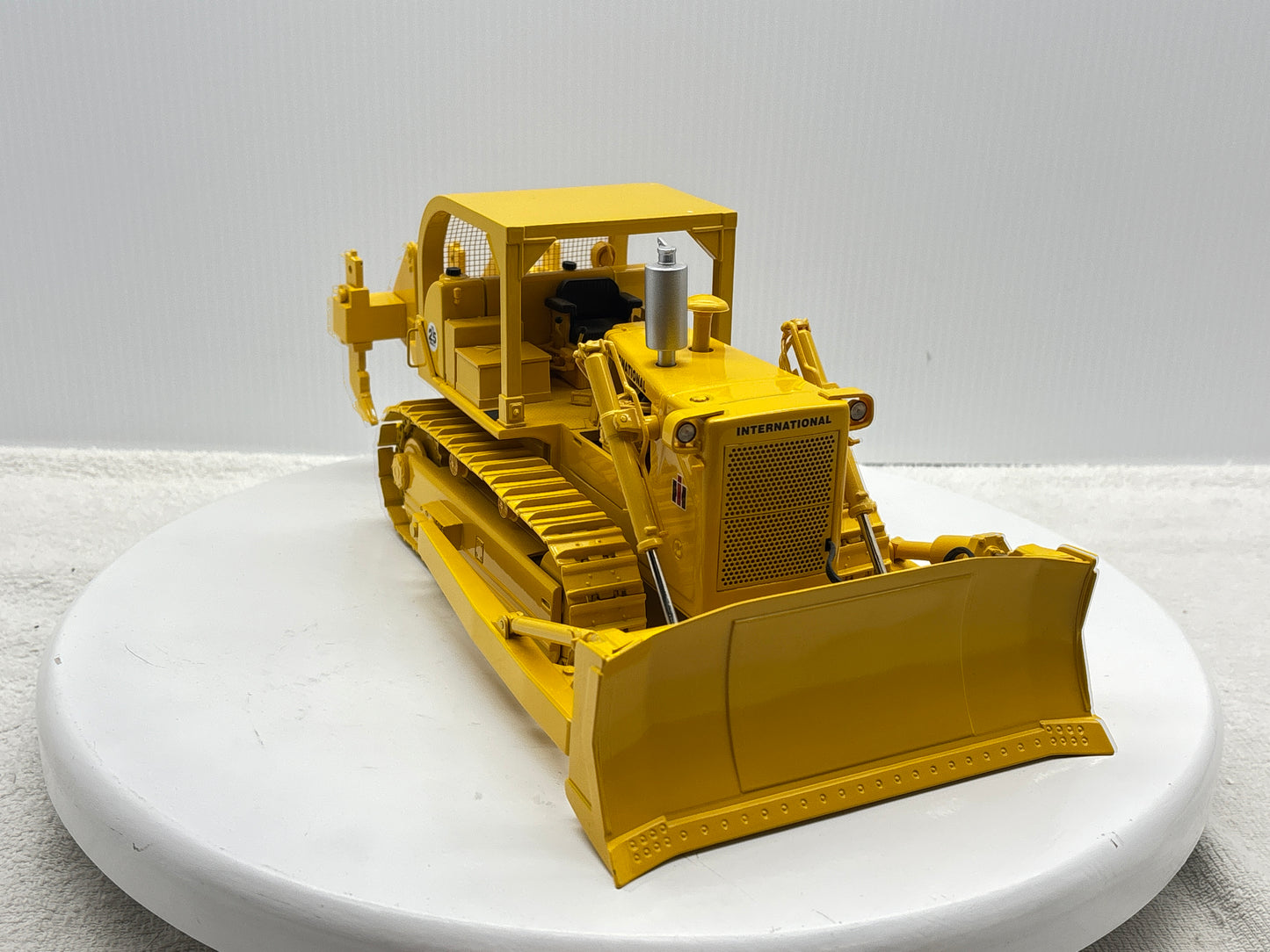 1/25 International TD-25