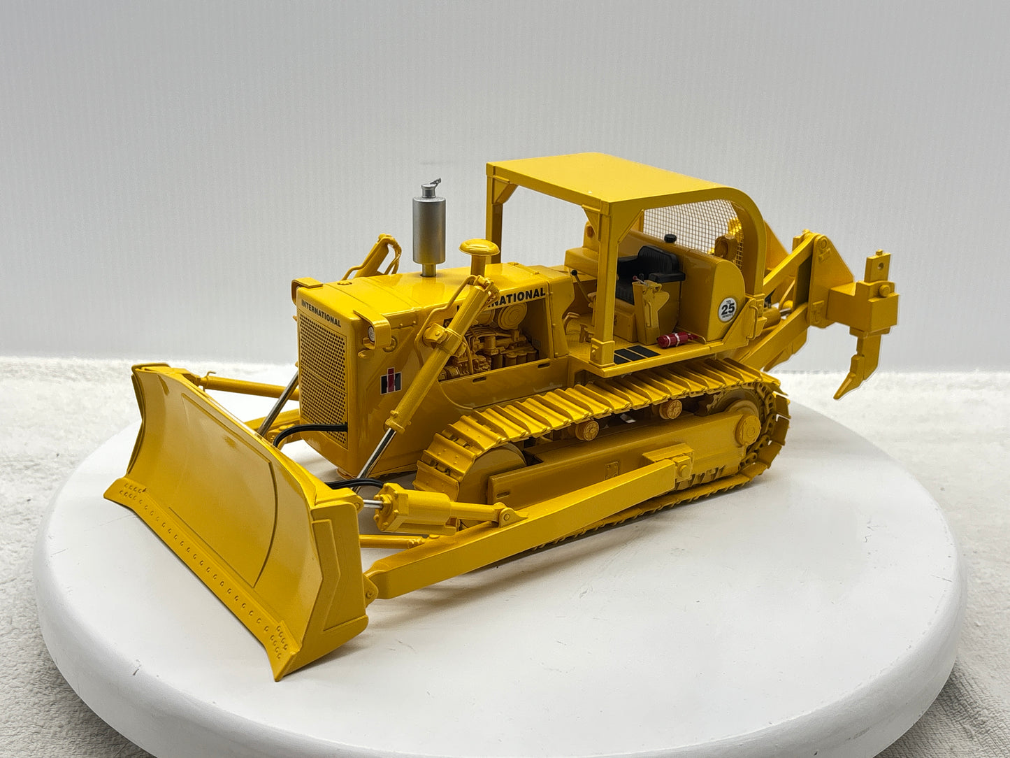 1/25 International TD-25
