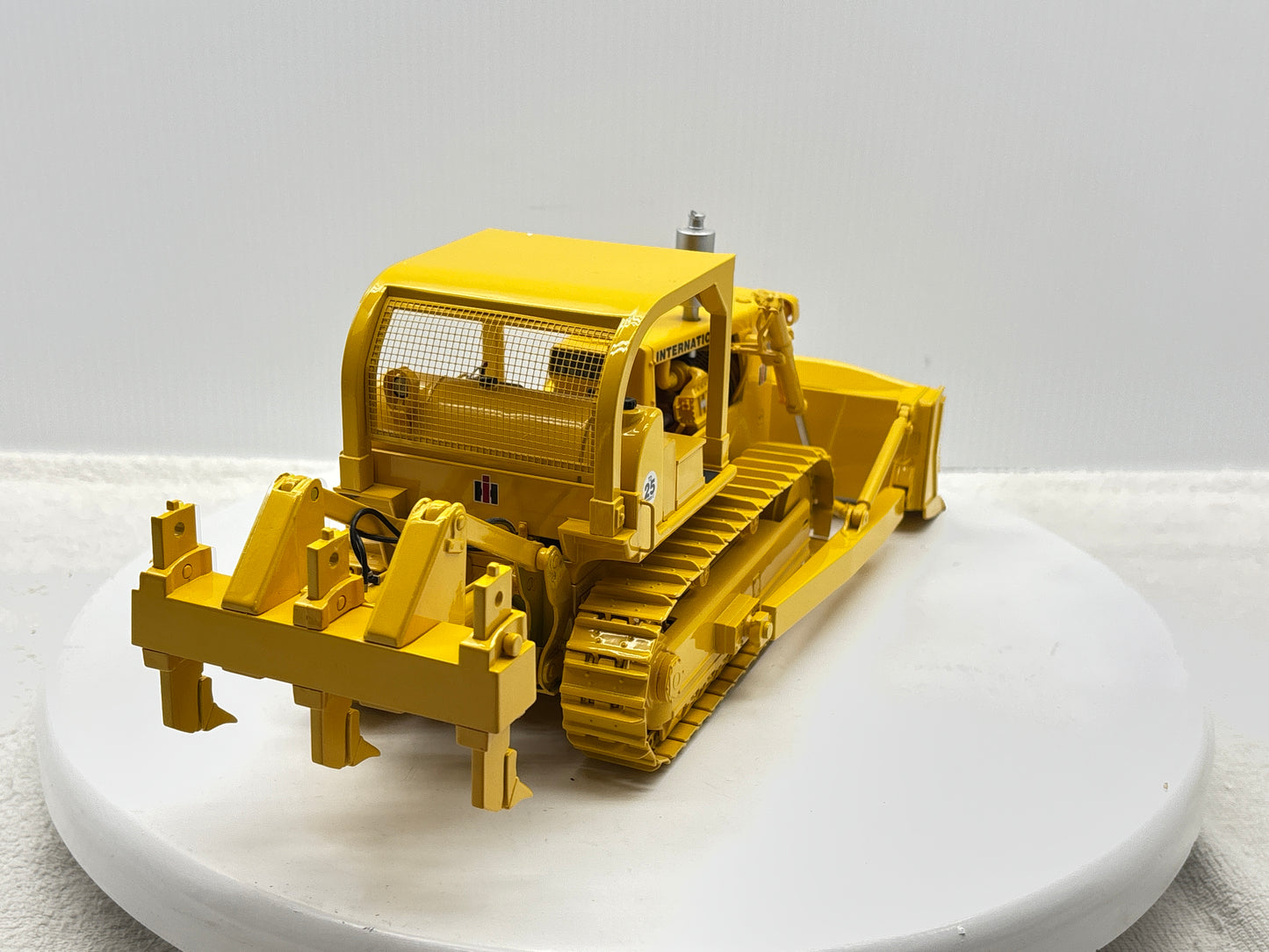 1/25 International TD-25