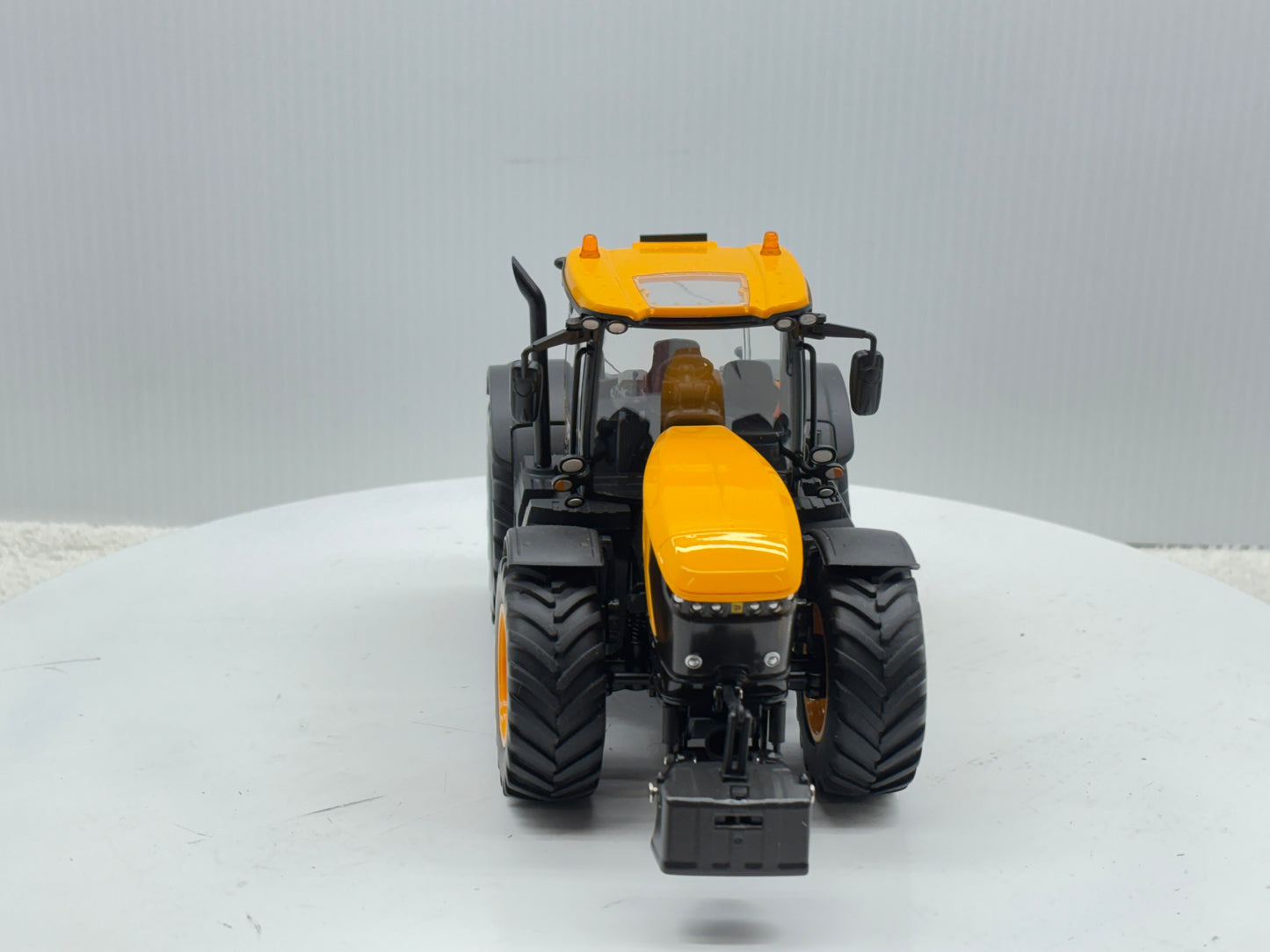 1/32 JCB Fastrac 8330
