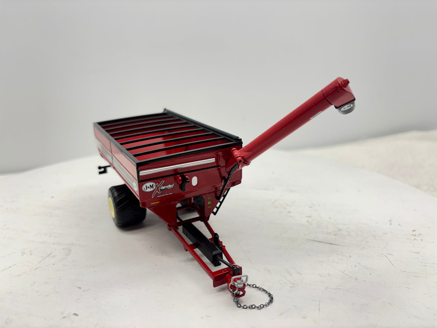1/64 J&M 1112 X-Tend Flotation Red Singles