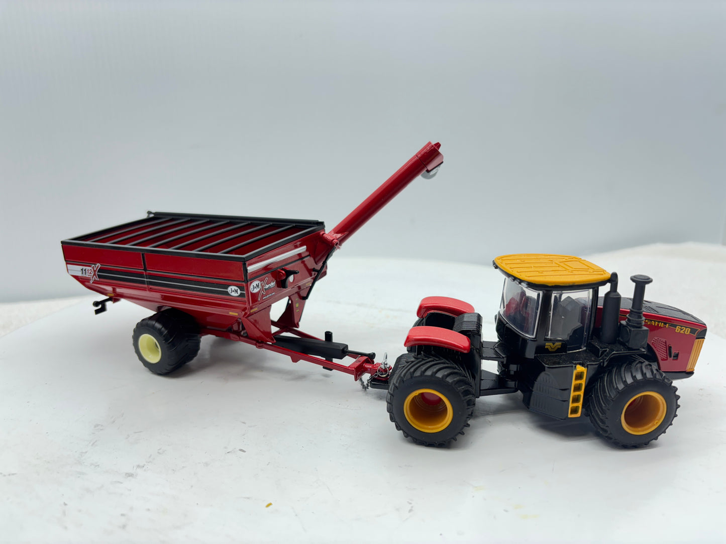 1/64 J&M 1112 X-Tend Flotation Red Singles