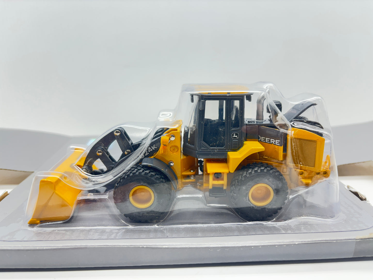 150 John Deere 624K