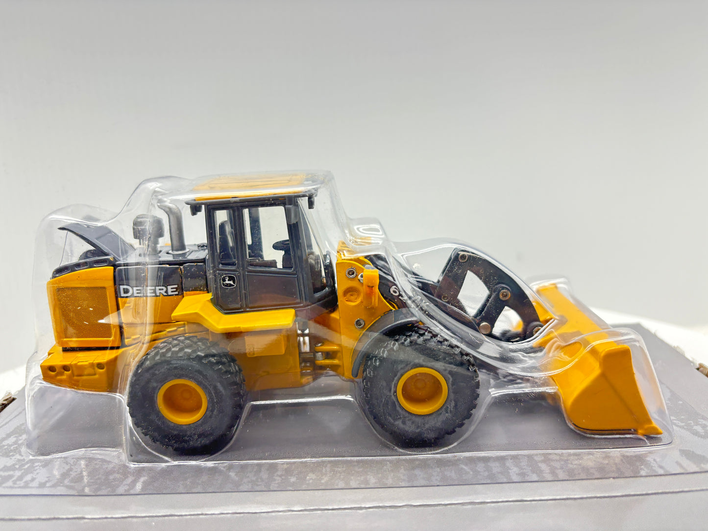 150 John Deere 624K