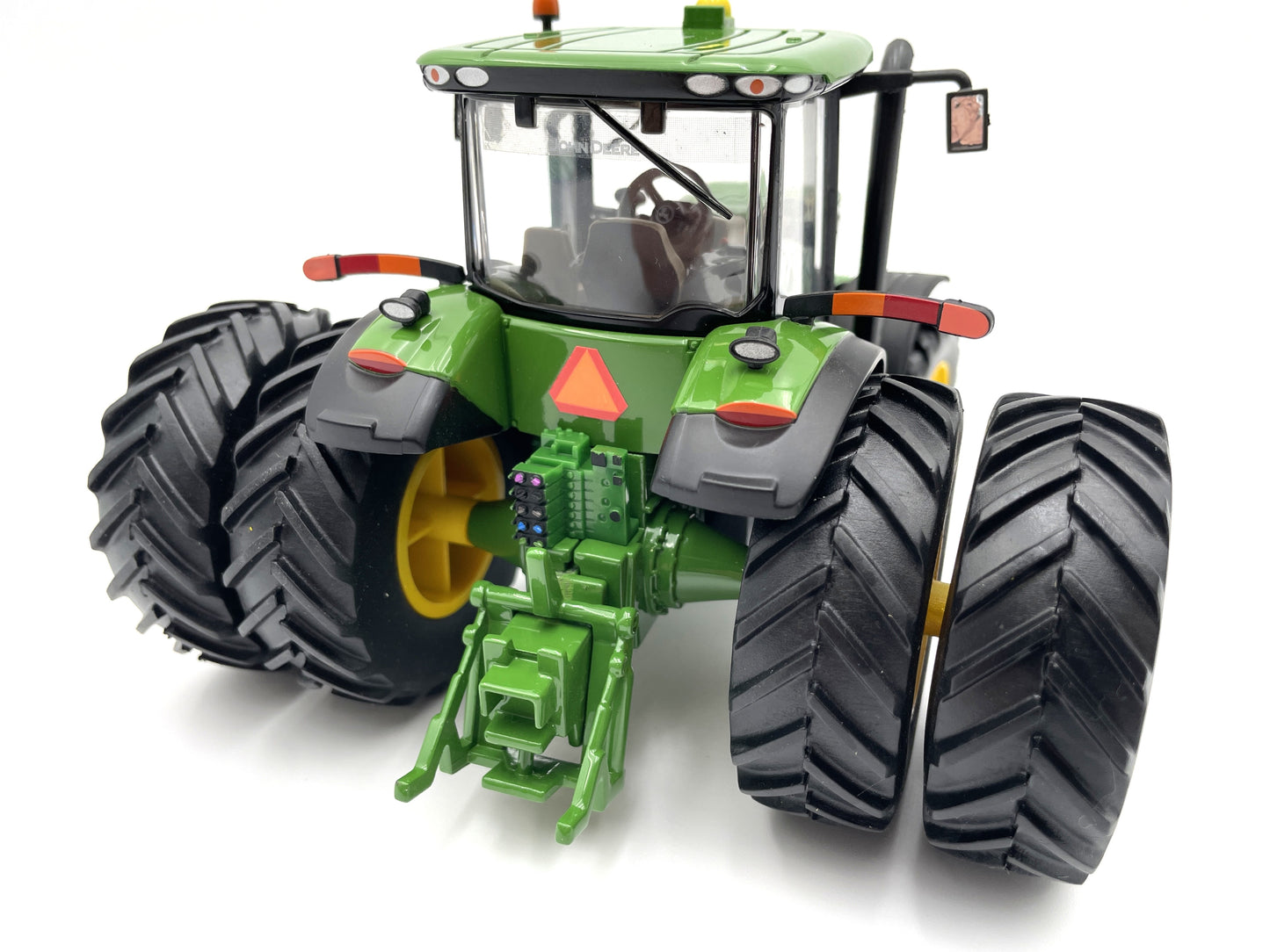 1/32 John Deere 7230R Farm Show