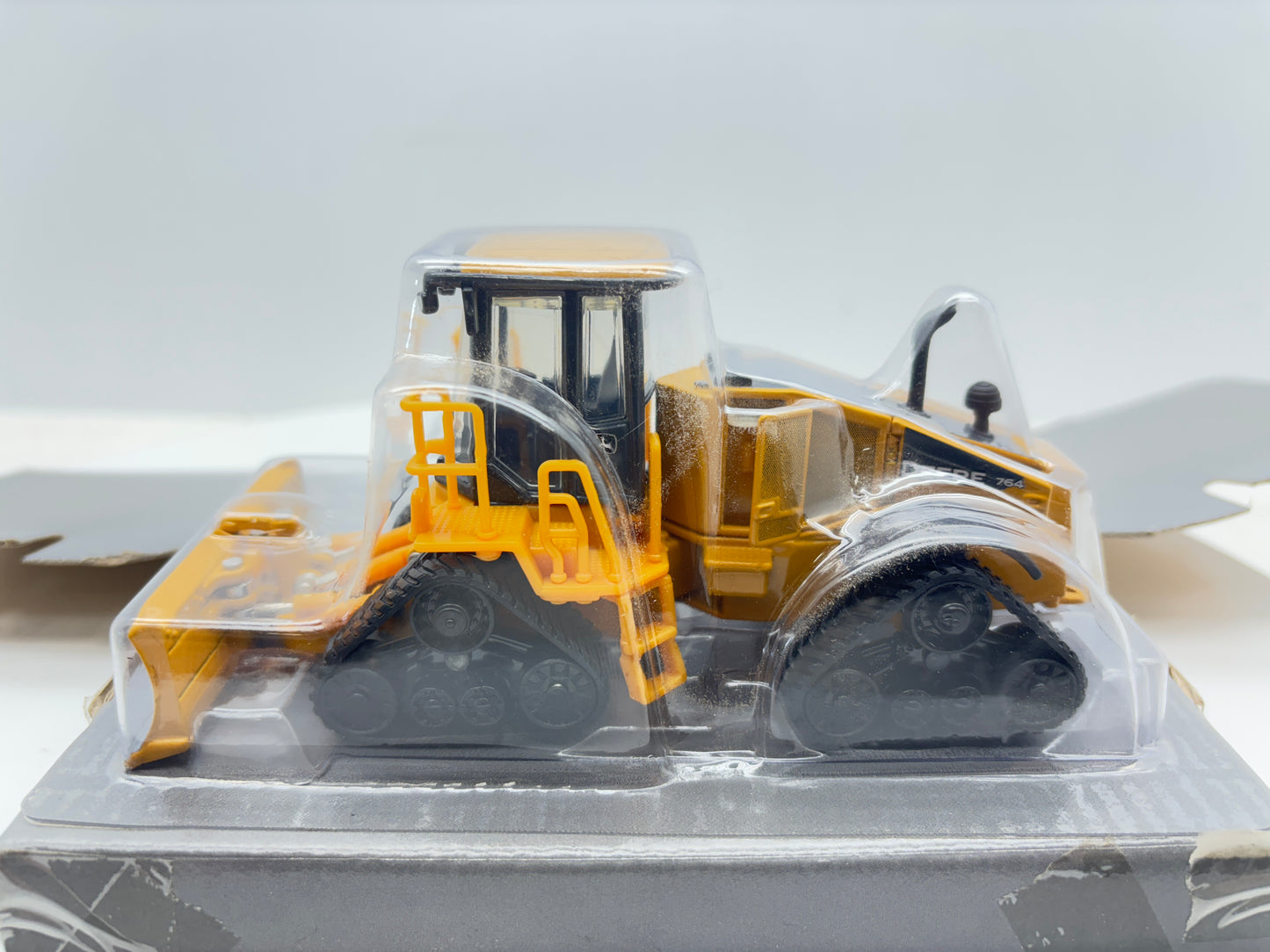 1/50 John Deere 764