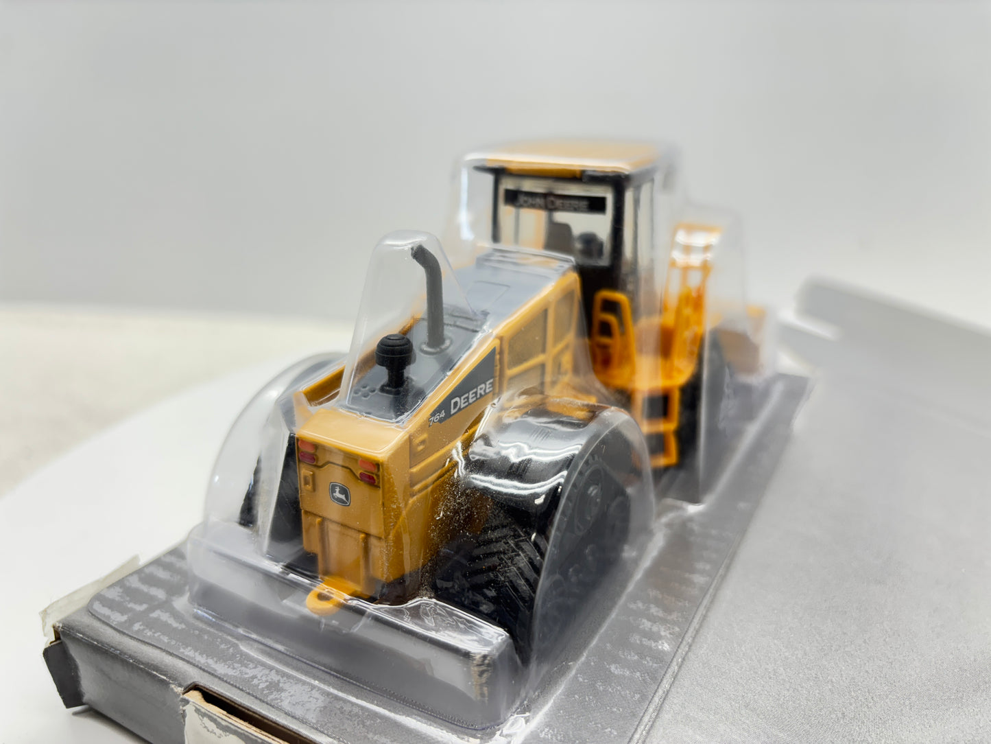 1/50 John Deere 764