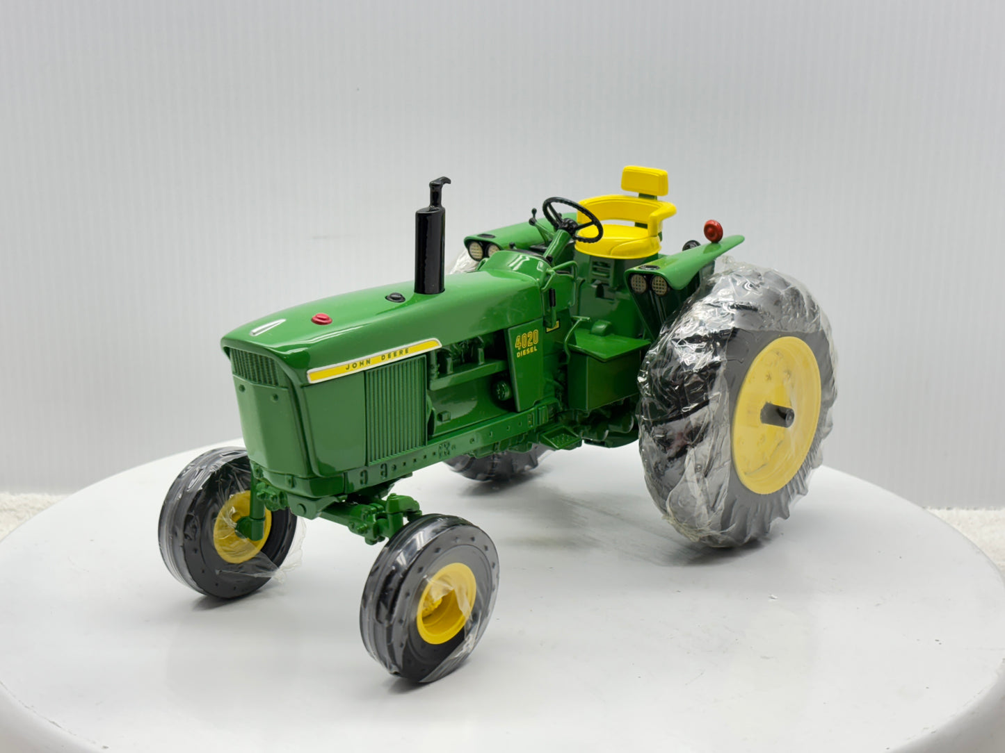 1/16 John Deere 4020 Precision
