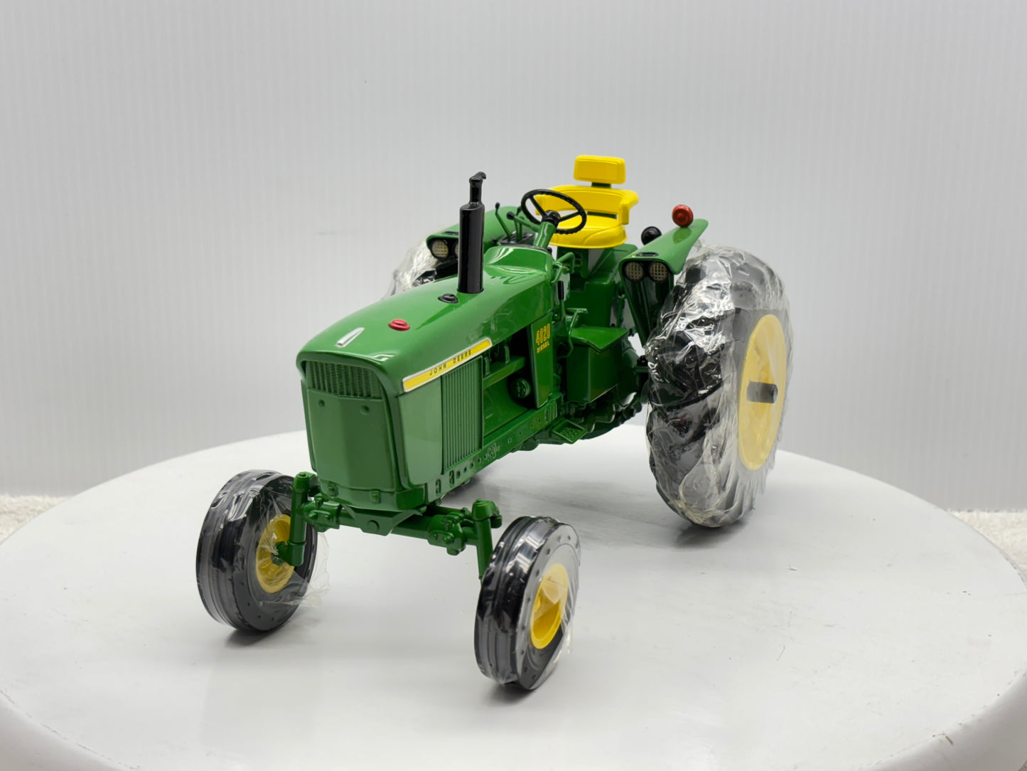 1/16 John Deere 4020 Precision
