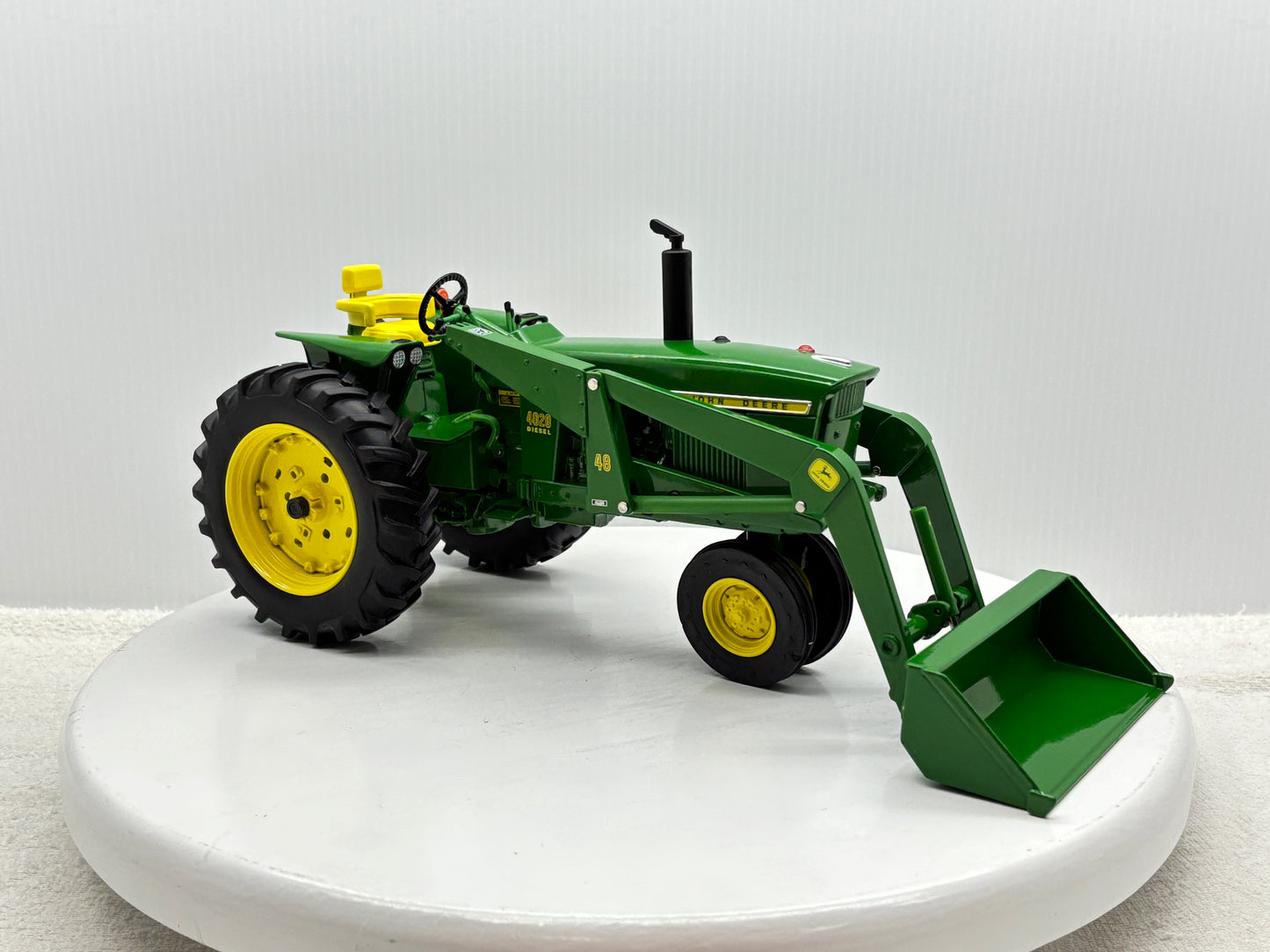 1/16 John Deere 4020 with 48 Loader